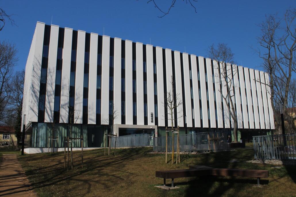 A MOME Base épület homlokzata