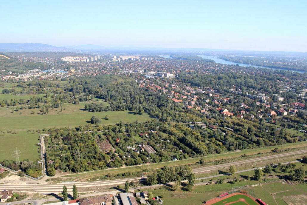 Kilátás a távhővezeték felé (Kép: budapest77.hu)